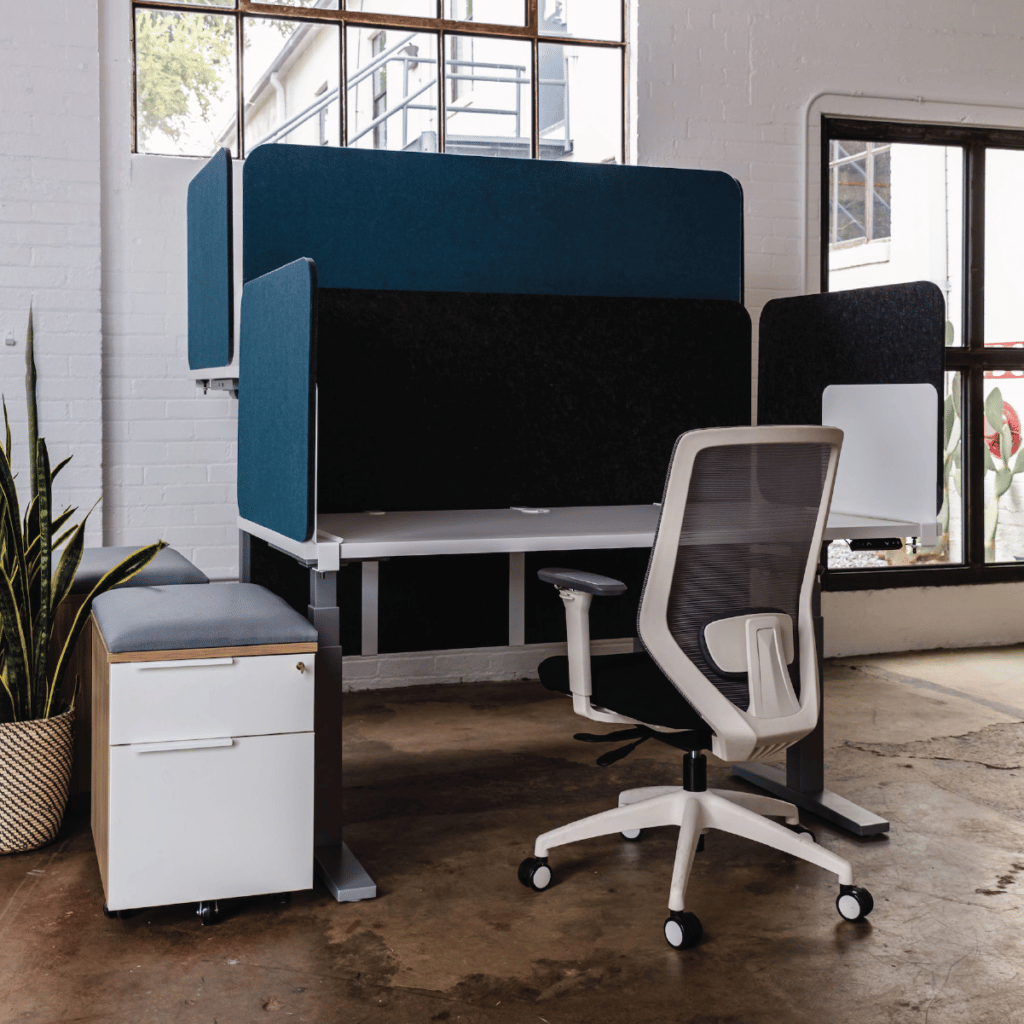 Loftwall Parallel desk dividers with side panels and modest panels facing each other in modern working office